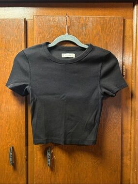 Everlane 90’s Baby Tee - Black Ribbed Cropped Crewneck Tee